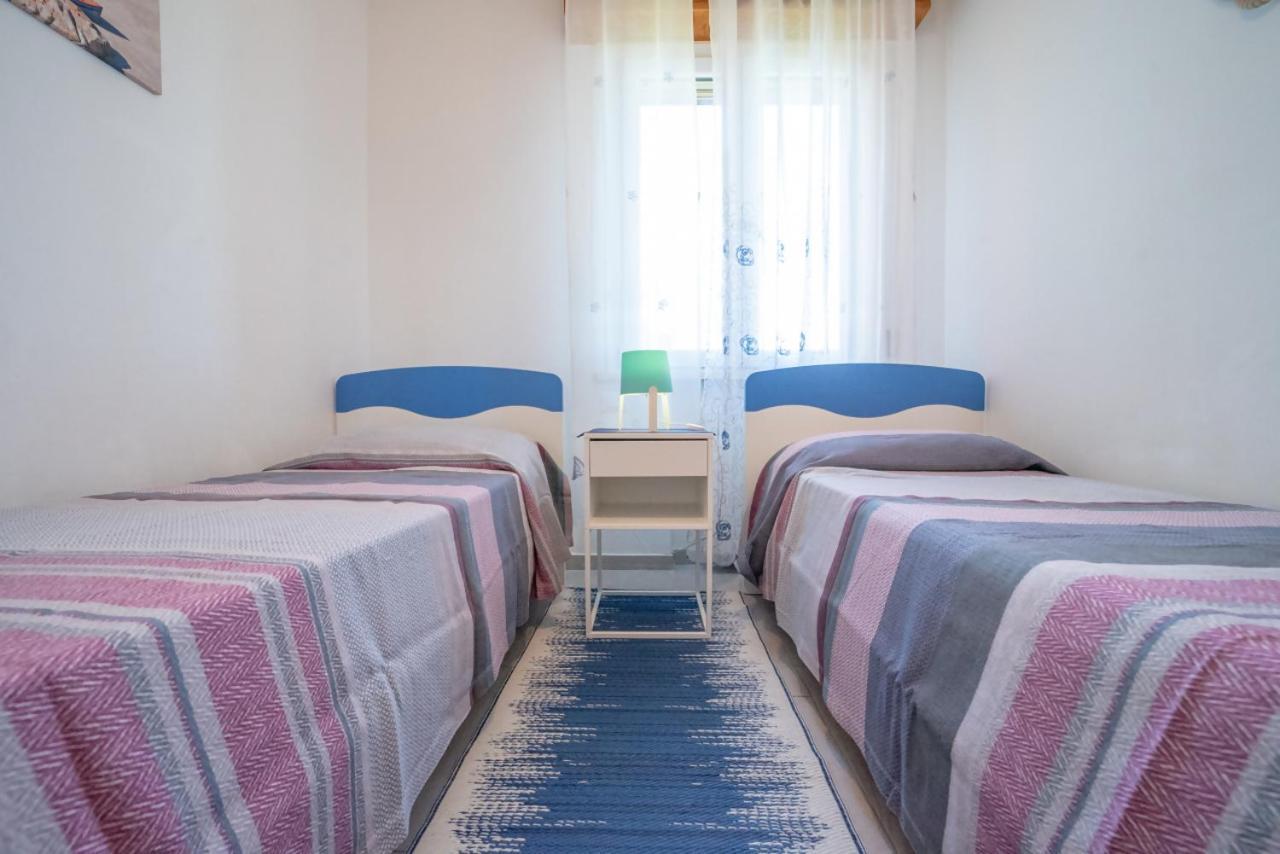Azzurro Lido Adriano Vista Mare Villa Kültér fotó