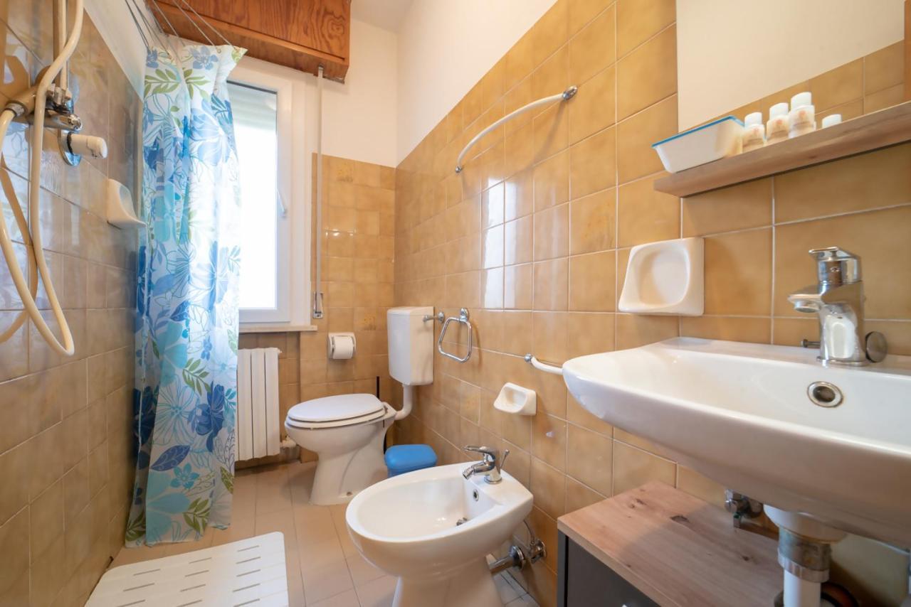 Azzurro Lido Adriano Vista Mare Villa Kültér fotó