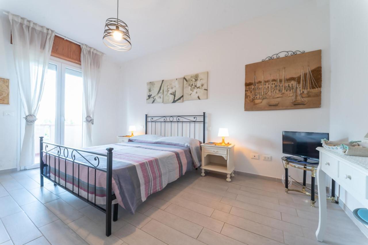 Azzurro Lido Adriano Vista Mare Villa Kültér fotó