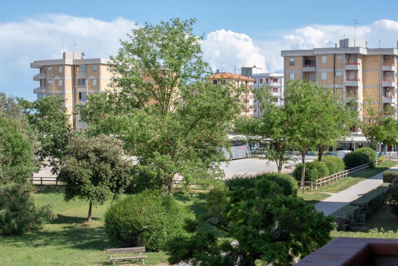 Azzurro Lido Adriano Vista Mare Villa Kültér fotó
